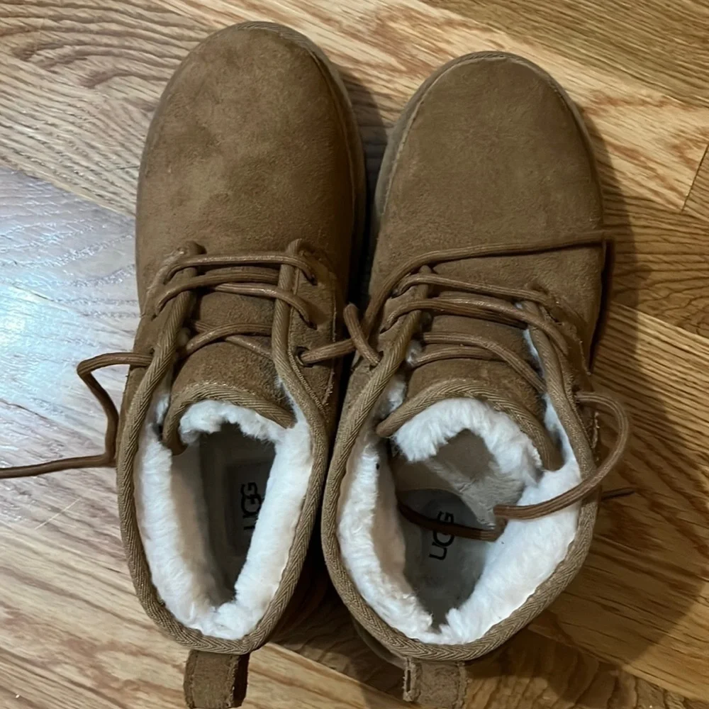 UGG × Charcoal Neumel Chukka Suede in Chestnut Men's Sz 10 NEW
